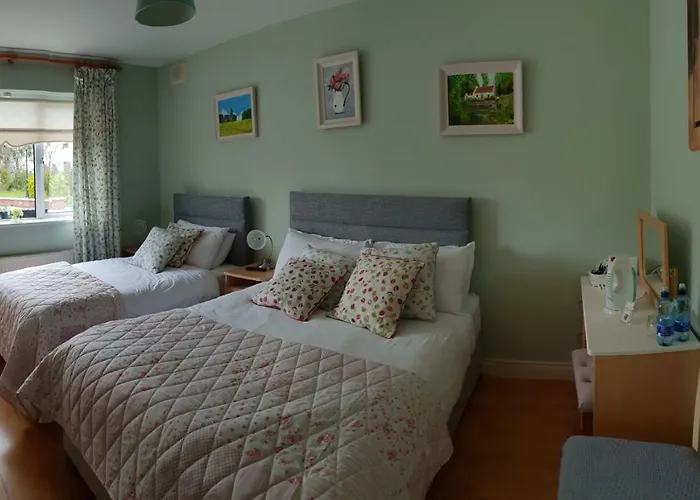 Deerpark בית הארחה 3*