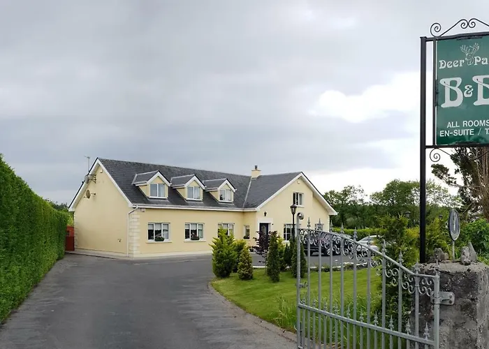 בית הארחה Deerpark 3*